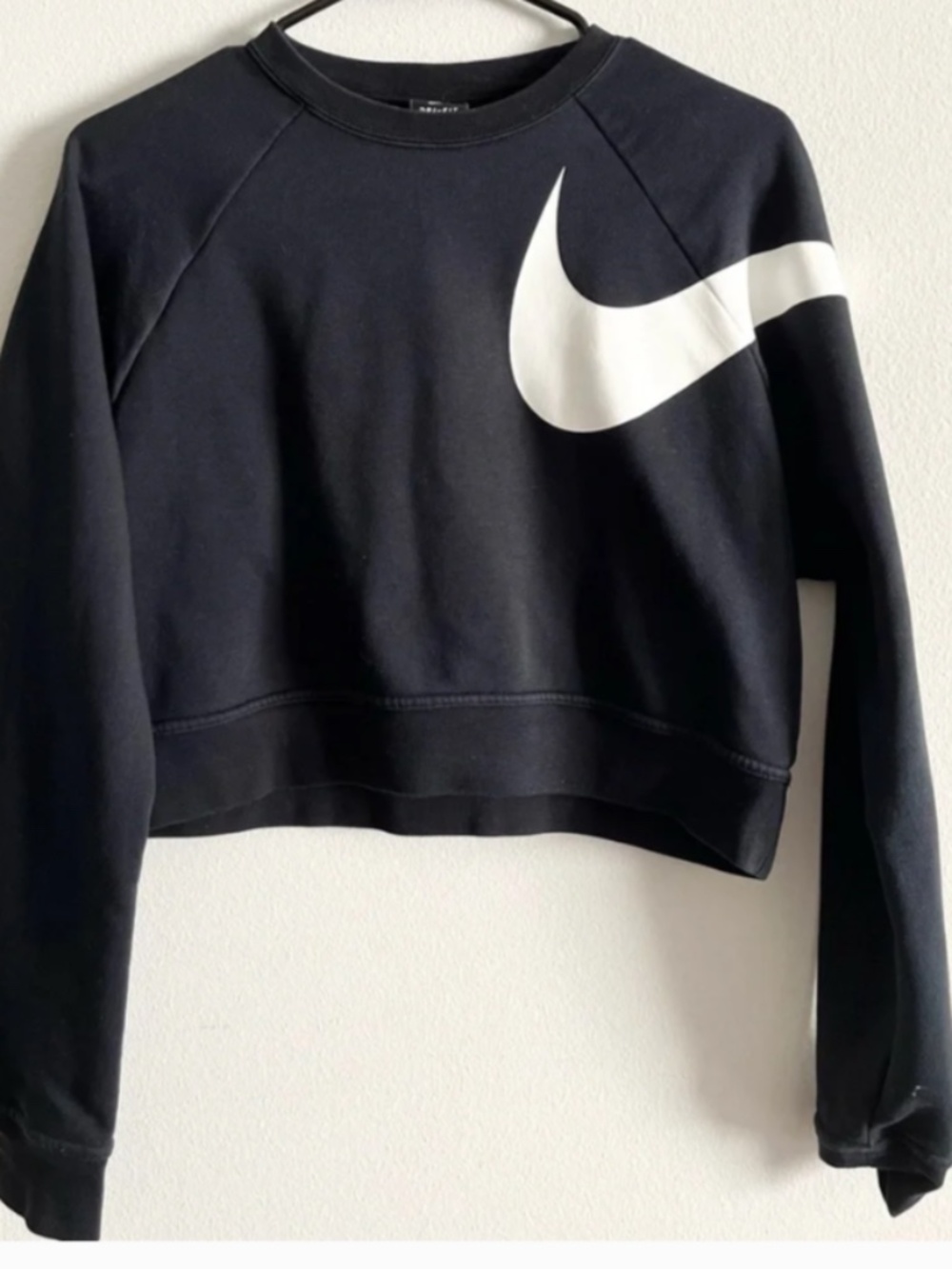 Nike Cropped Top - Picture 3 of 6